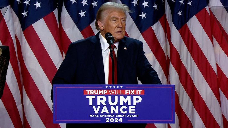 Trump erklärt sich zum Wahlsieger. | Bild: BR Trump erklärt sich zum Wahlsieger.