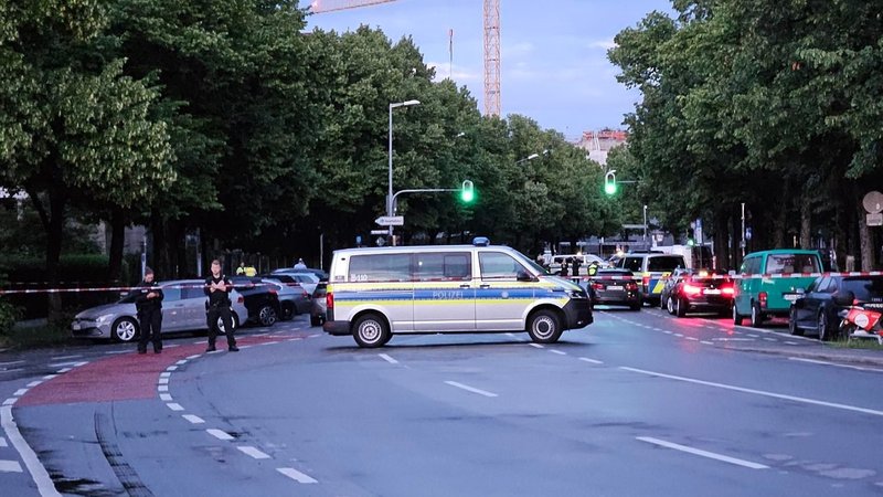 Polizeiabsperrung an der Theresienwiese | Bild: BR/Tobias Bönte Polizeiabsperrung an der Theresienwiese
