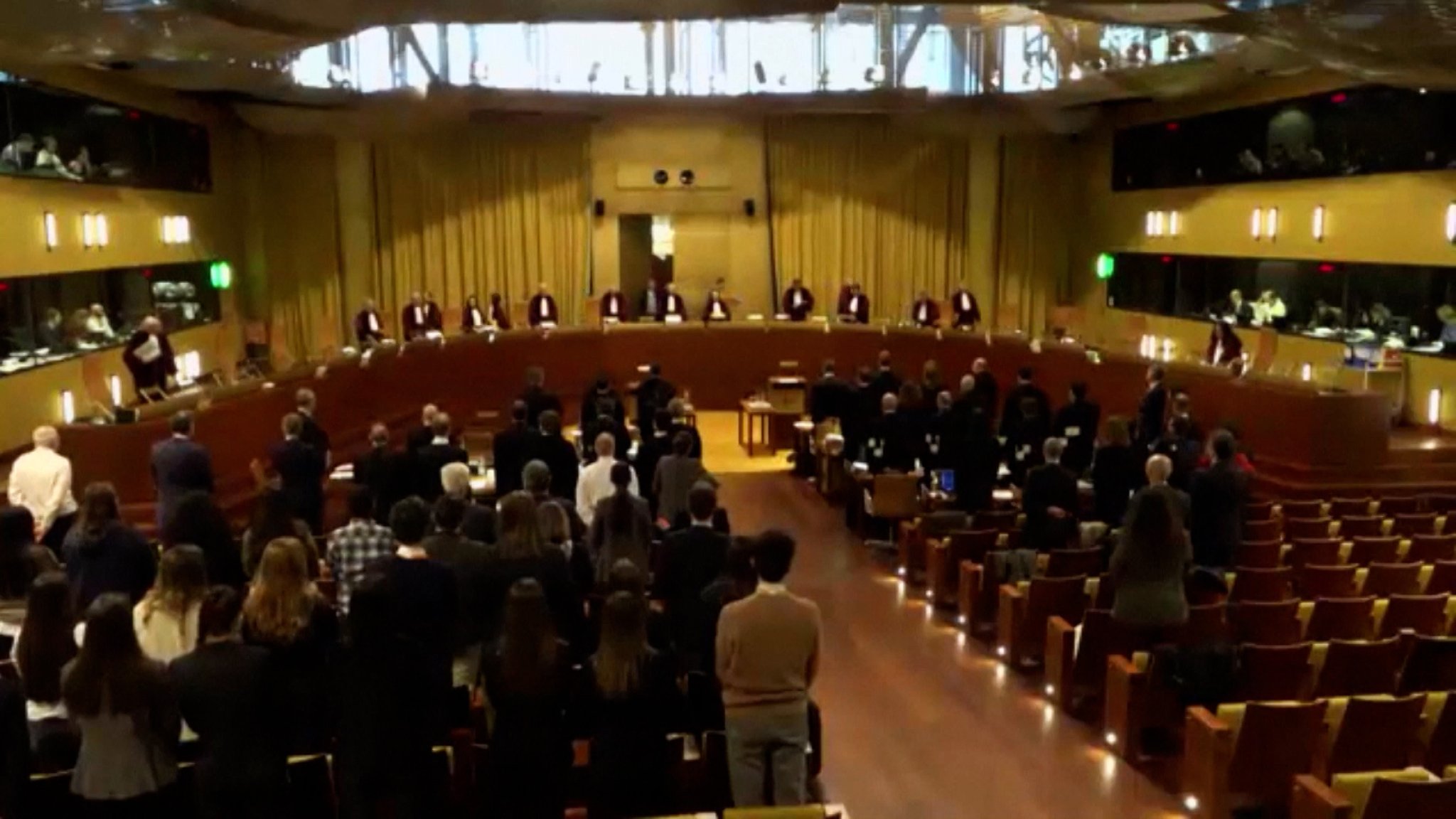 Urteil - Kirchenaustritt nicht allein Kündigungsgrund