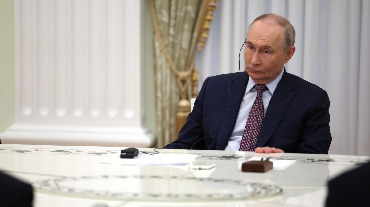 "So bauen Biber Dämme": Gehen Putins Beamte auf Abstand? 