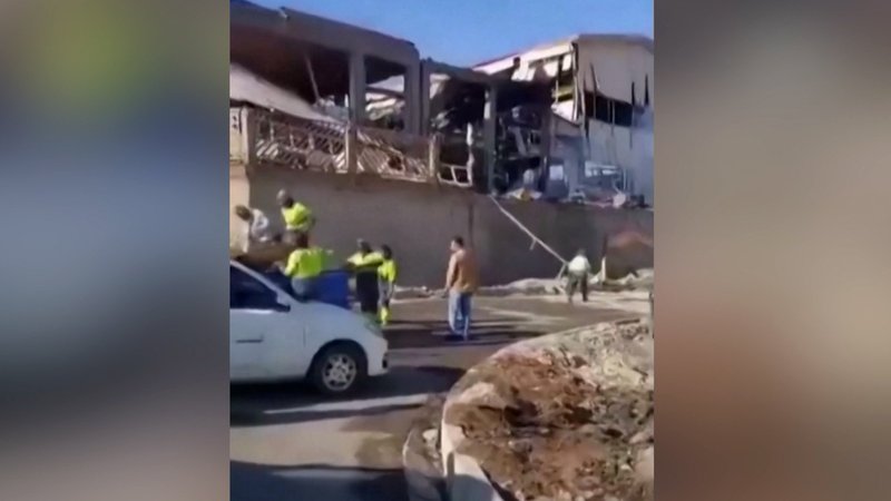 Dreieinhalb Wochen nach dem iranischen Beschuss mit Raketen hat das Land nun Vergeltung geübt. | Bild: Bayerischer Rundfunk 2024 Dreieinhalb Wochen nach dem iranischen Beschuss mit Raketen hat das Land nun Vergeltung geübt.