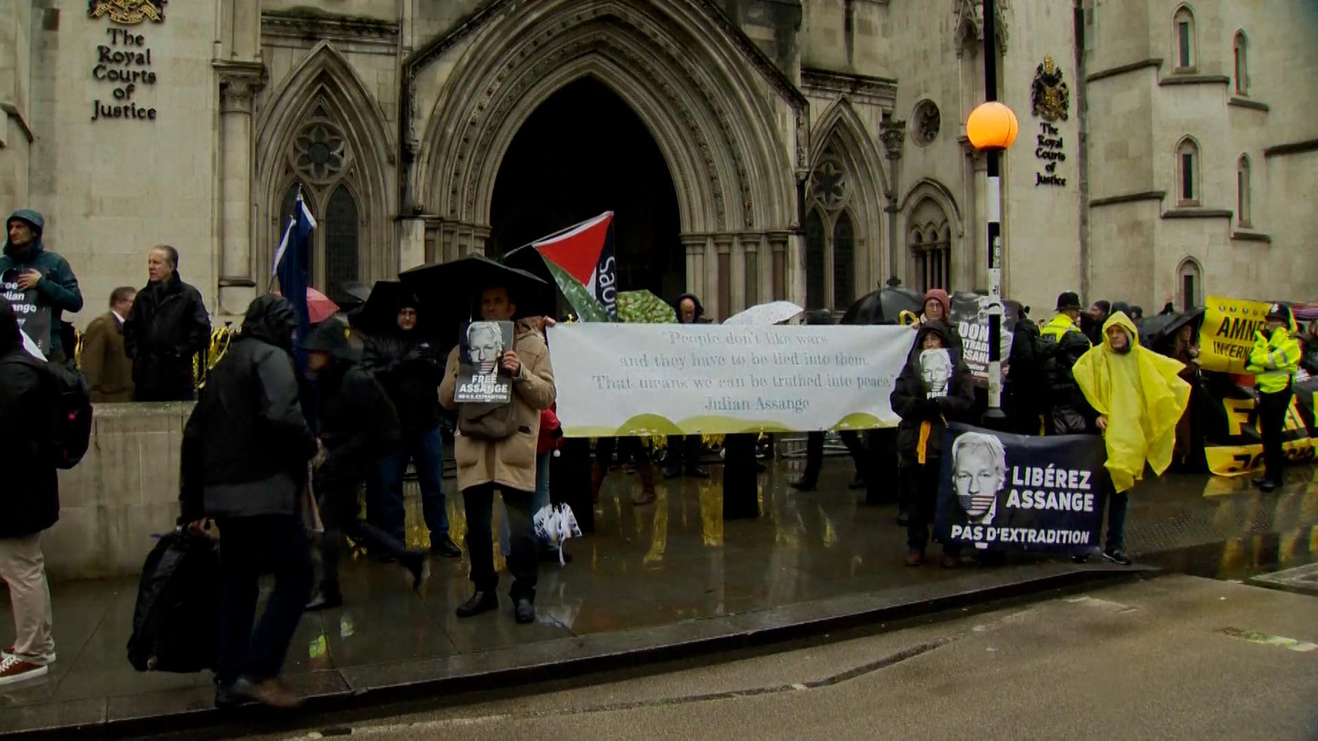 Heute war der zweite Tag der Anhörung um eine Auslieferung des Wikileaks-Gründers Julian Assange an die USA.