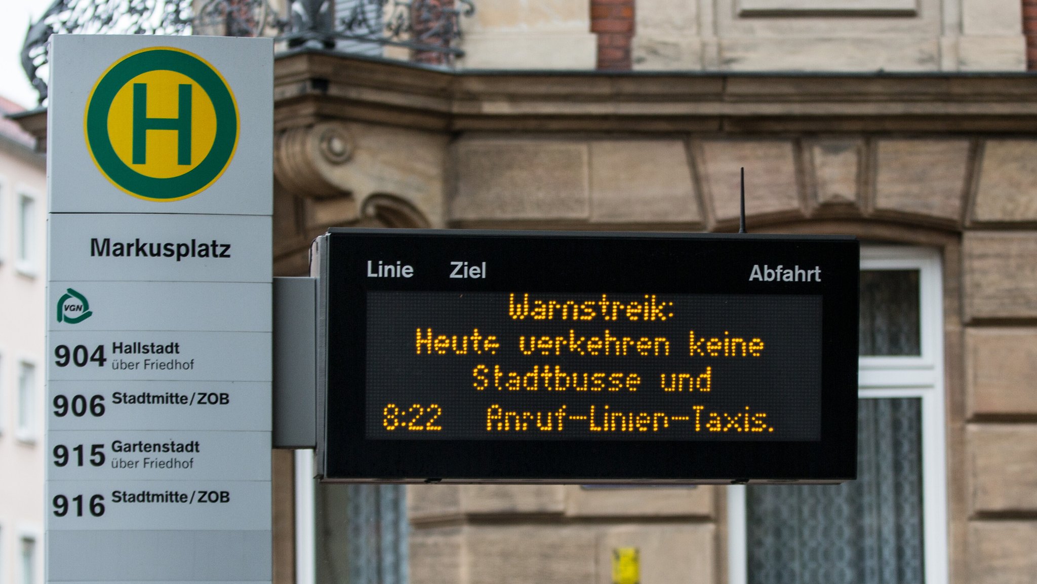 ÖPNV-Streik: Kann ich von Arbeit oder Schule zu Hause bleiben?