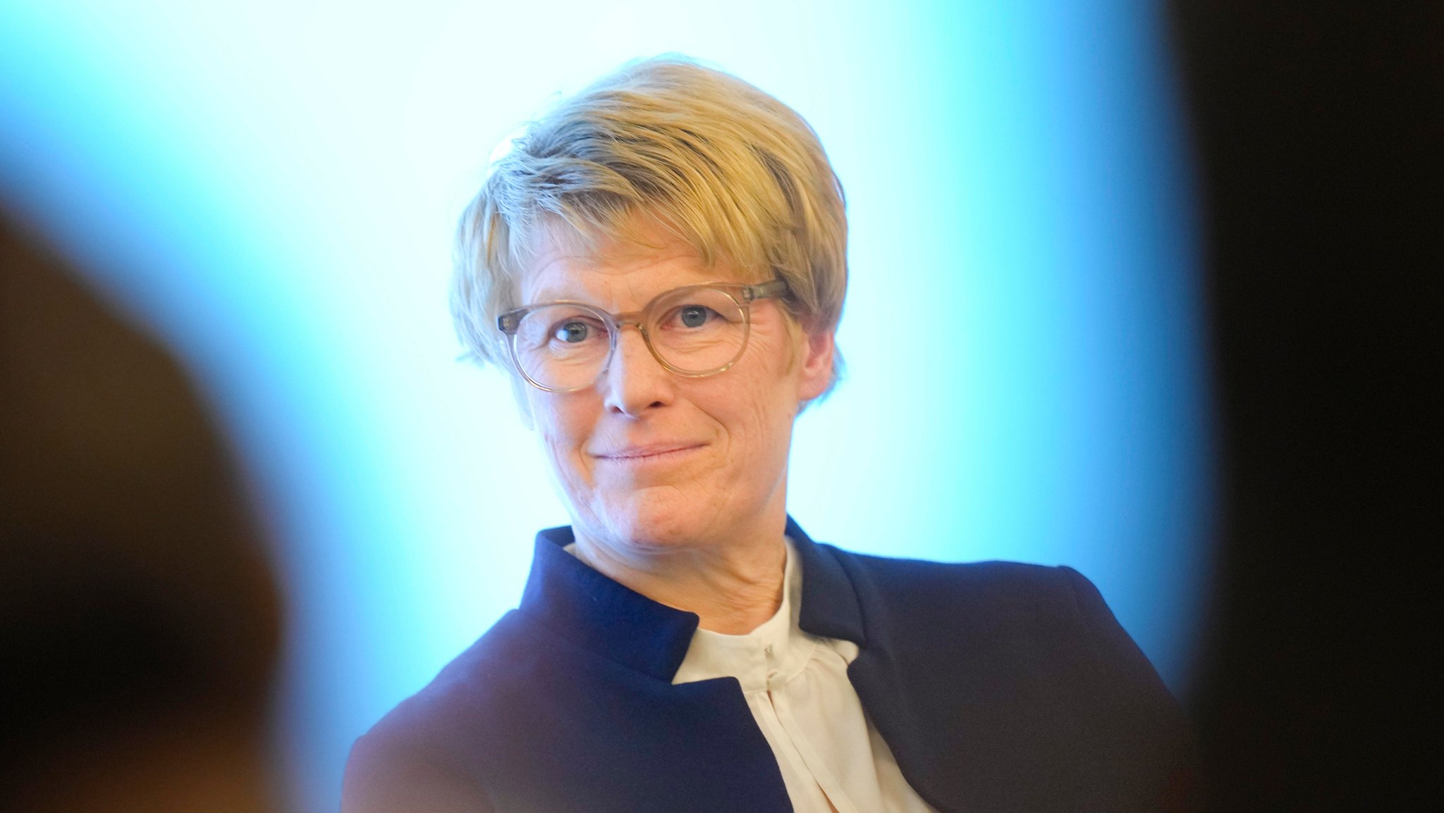 Portraitfoto von Wirtschaftswissenschaftlerin Veronika Grimm