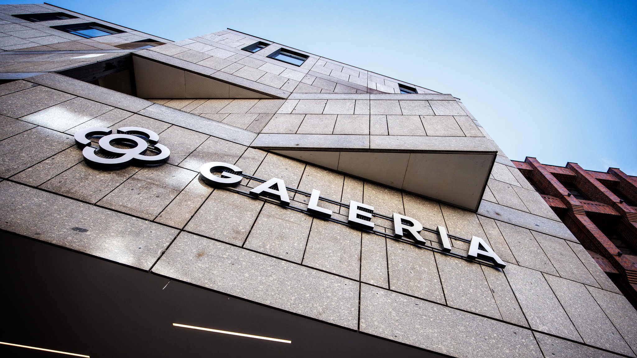 Schriftzug Galeria an der Fassade einer Filiale am Münchner Marienplatz