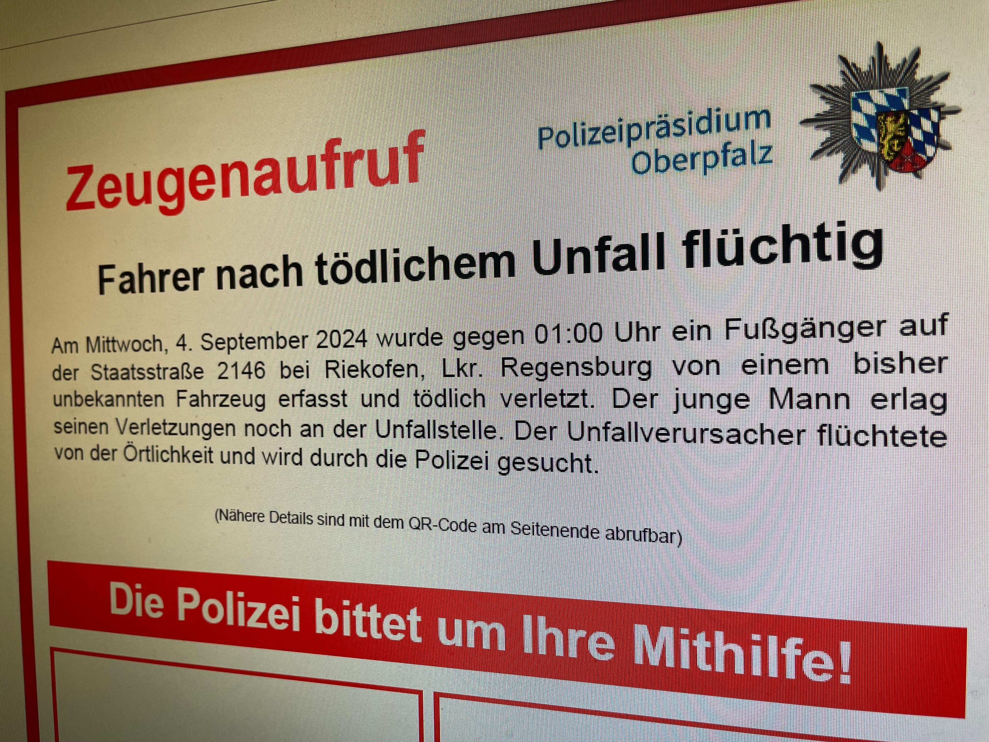 Plakat mit Zeugenaufruf an der Wand