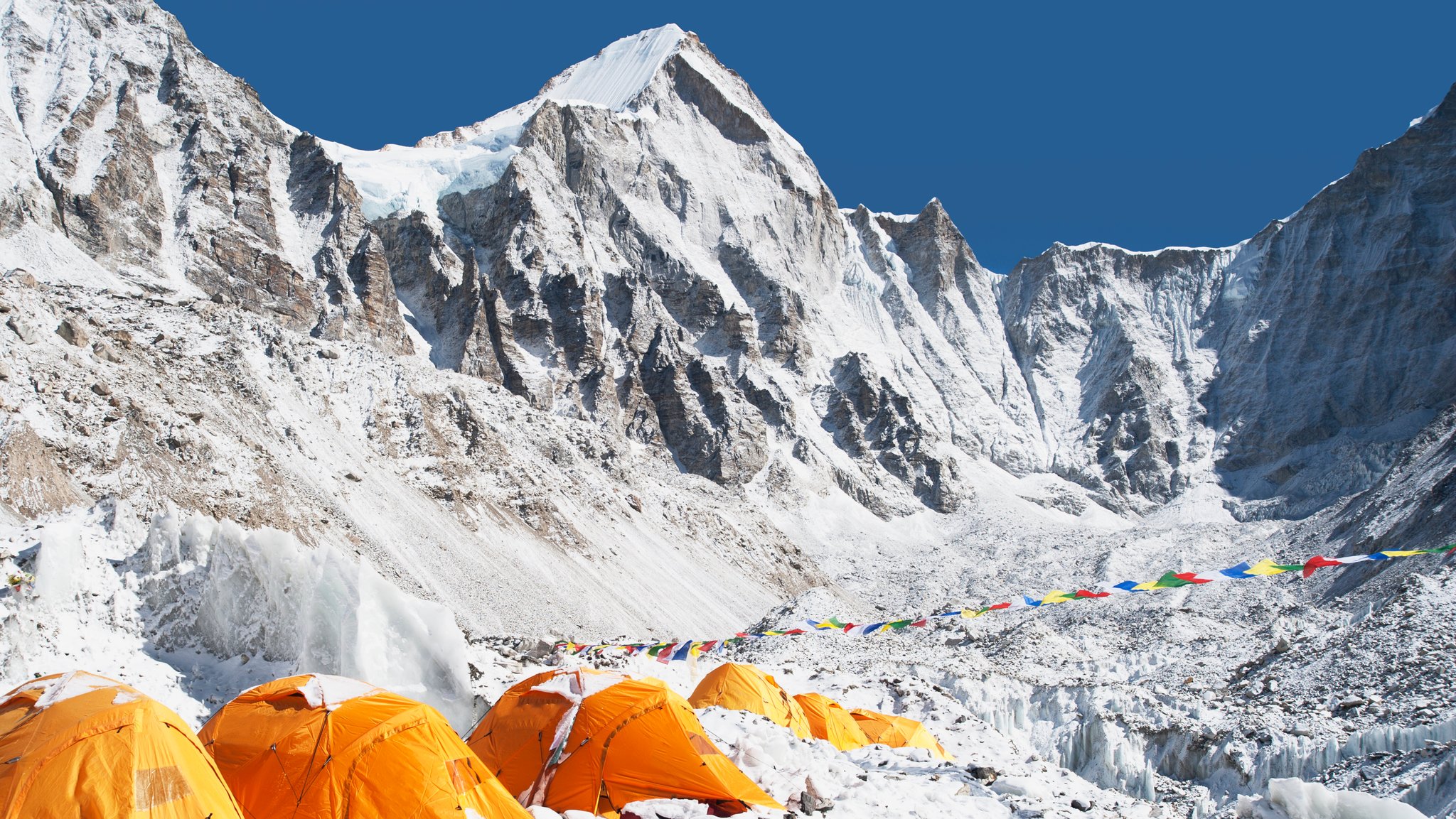 Mount Everest: Eisblock blockiert Route zum Gipfel