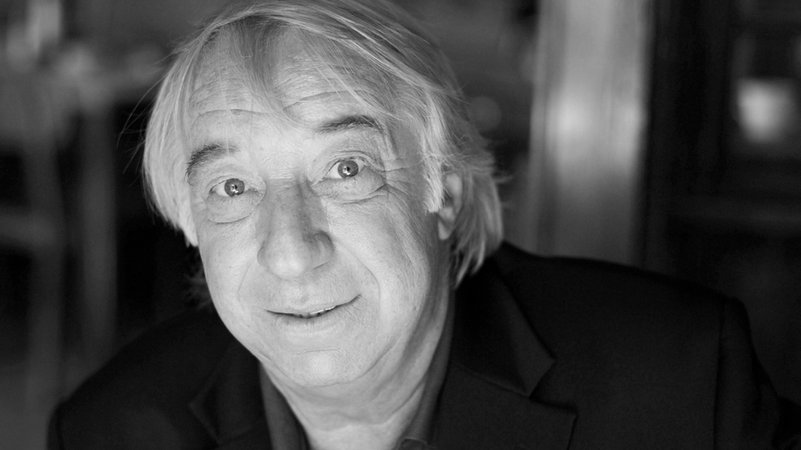 Kabarettist Richard Rogler ist tot | Bild: dpa-Bildfunk/Jörg Carstensen Kabarettist Richard Rogler ist tot