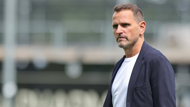 Sportvorstand Joti Chatzialexiou und der 1. FC Nürnberg sind in der Krise. | Bild: picture-alliance / dpa Sportvorstand Joti Chatzialexiou und der 1. FC Nürnberg sind in der Krise.