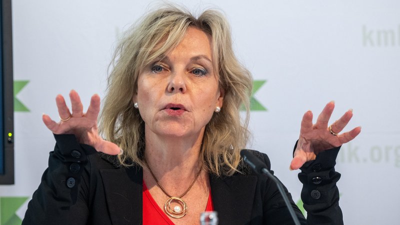 Bundesbildungsministerin Bettina Stark-Watzinger will ihre Staatssekretärin Sabine Döring in den einstweiligen Ruhestand versetzen lassen. | Bild: dpa-Bildfunk/Harald Tittel Bundesbildungsministerin Bettina Stark-Watzinger will ihre Staatssekretärin Sabine Döring in den einstweiligen Ruhestand versetzen lassen.