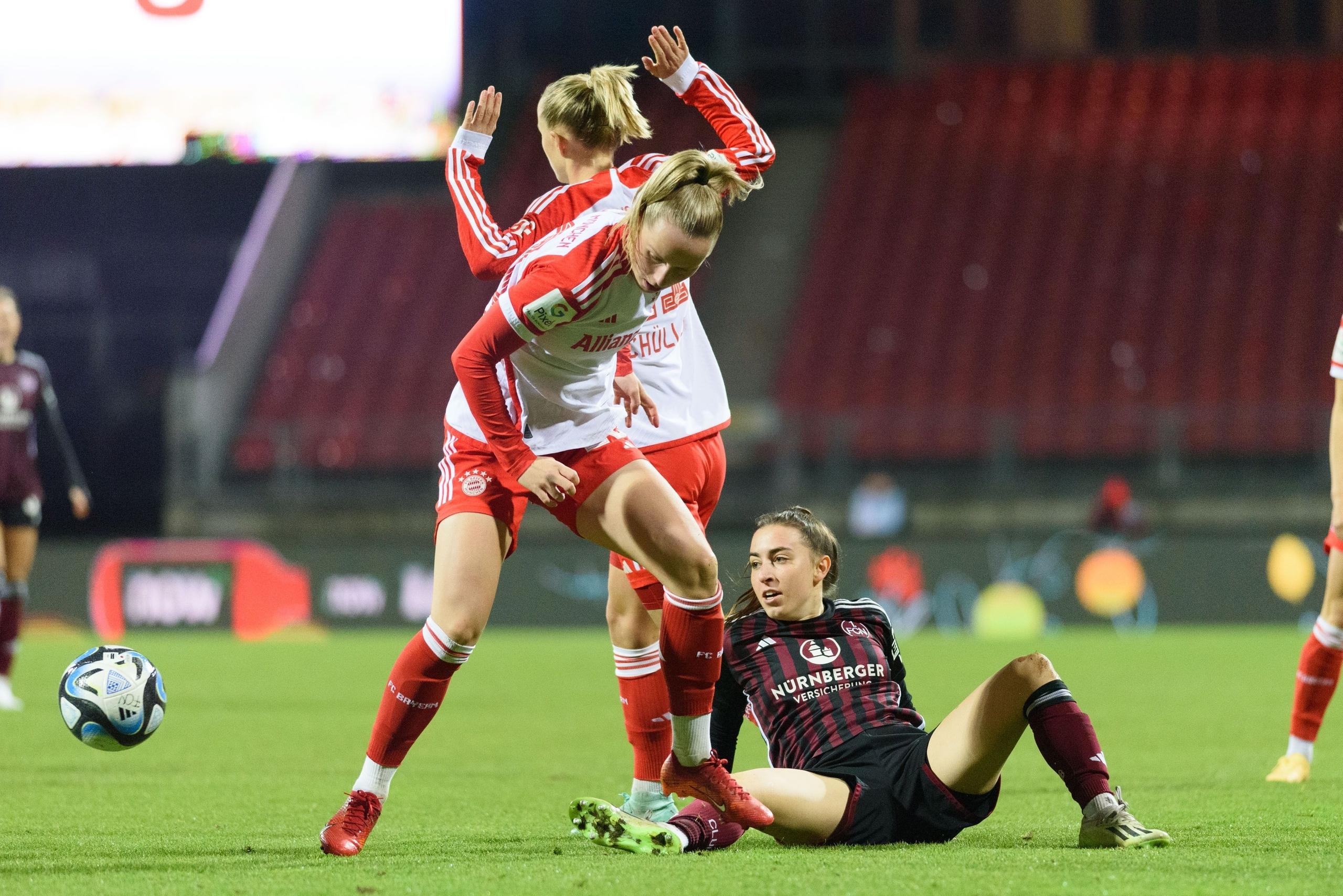 Spielszene 1. FC Nürnberg - FC Bayern Frauen