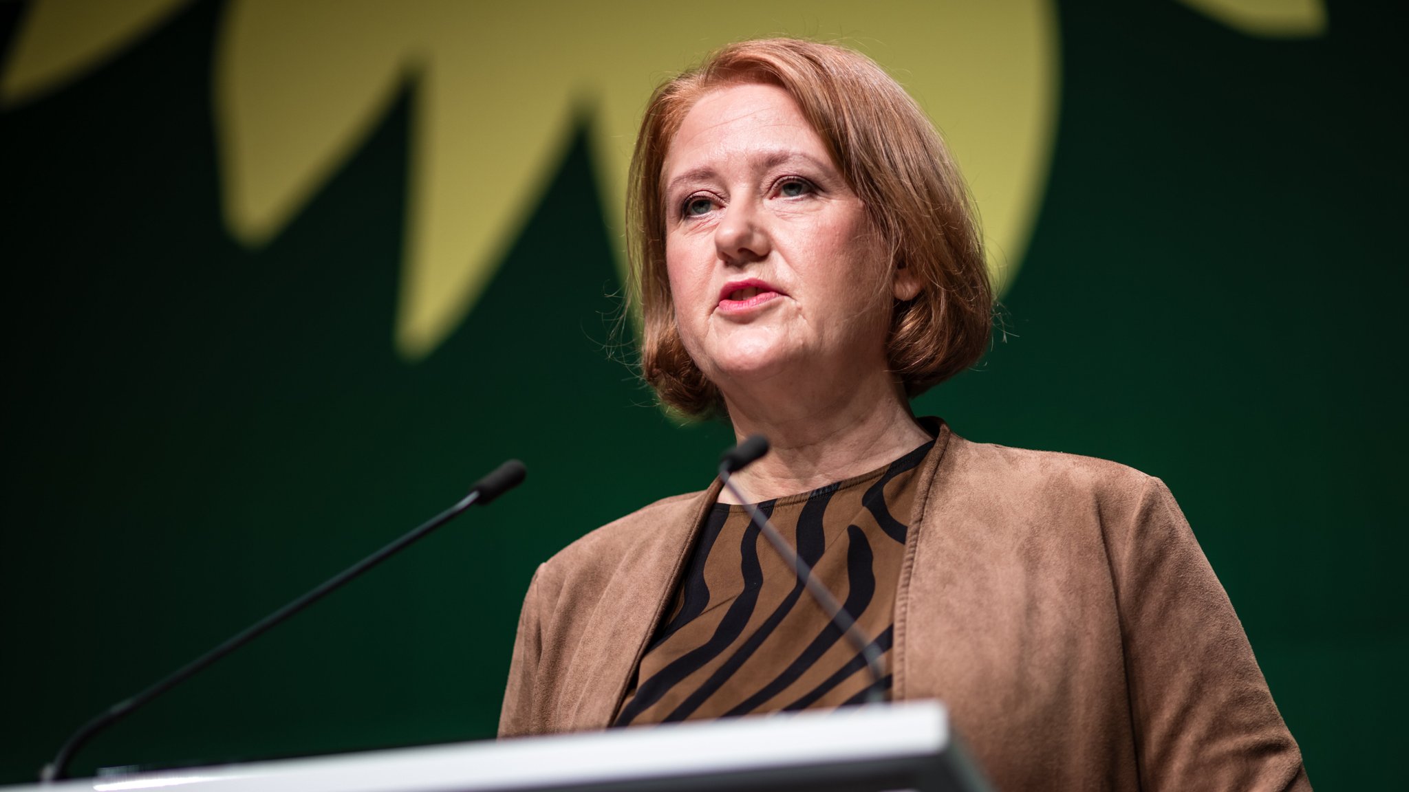 02.03.2024: Lisa Paus, Bundesministerin für Familie, Senioren, Frauen und Jugend, spricht als Gastrednerin bei der Landesdelegiertenkonferenz der Brandenburgischen Grünen.