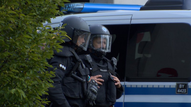 Bereitschaftspolizei in Nürnberg | Bild: Bayerischer Rundfunk 2024 Bereitschaftspolizei in Nürnberg