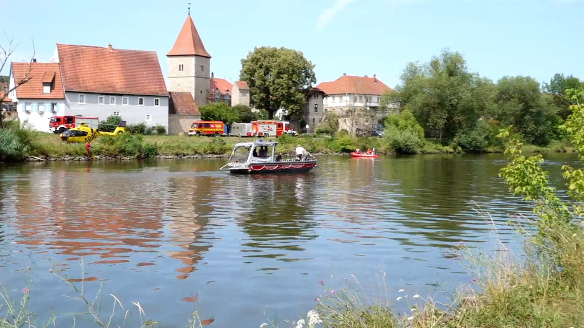 Einsatzkräfte suchen am Main nahe Würzburg nach einem ertrunkenen 17-Jährigen