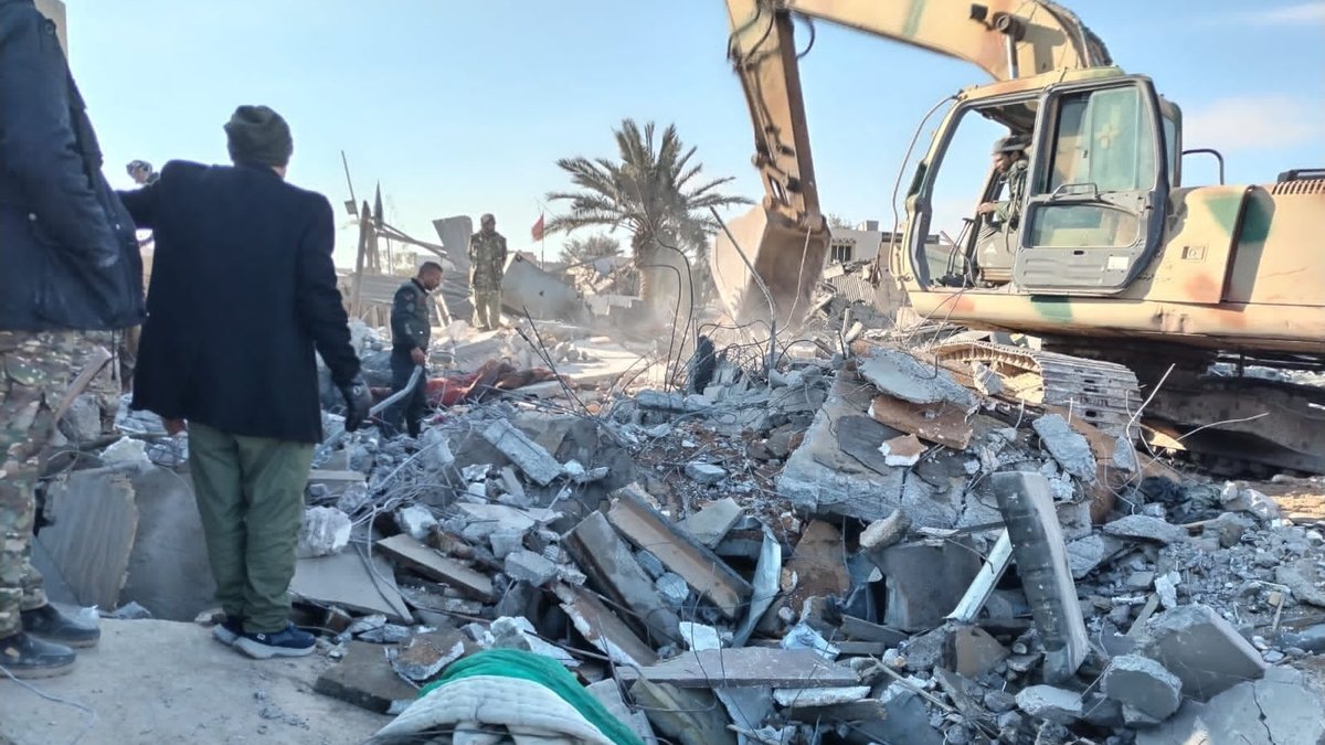 Irak: Zerstörungen nach Angriffen von US-Kampfflugzeugen auf das Hauptquartier von Hashd al-Shaabi in der Al-Qa'im-Stadt Anbar