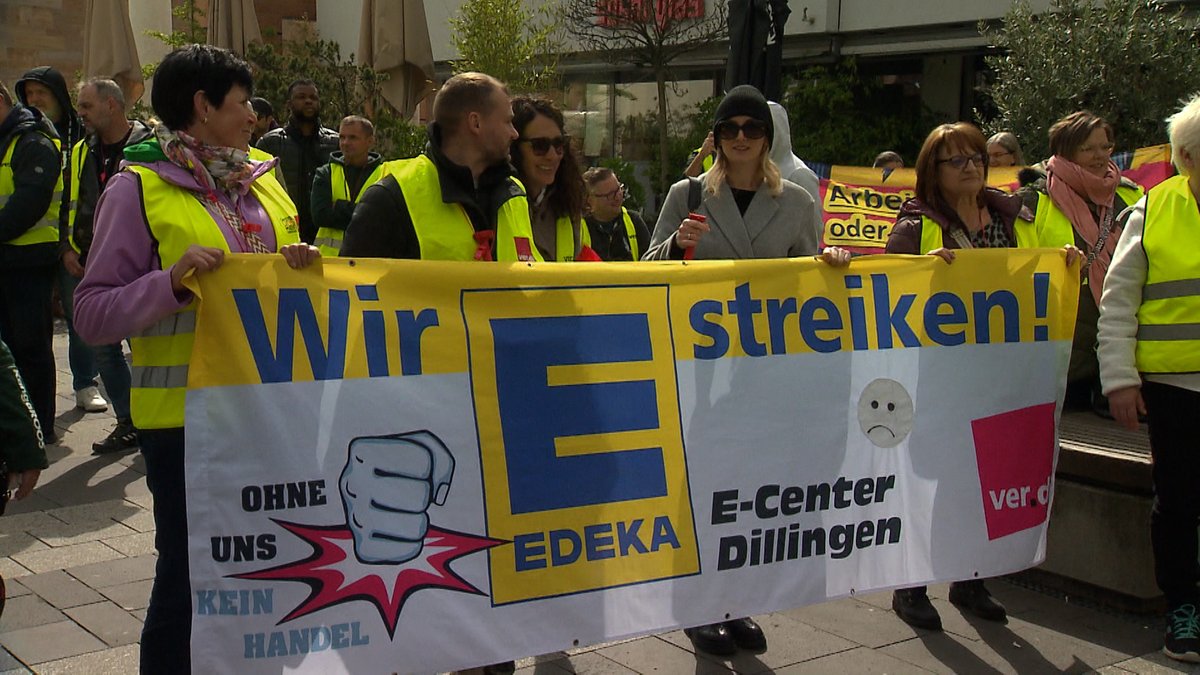 Streik im bayerischen Handel - Tanz-Flashmob in Nürnberg