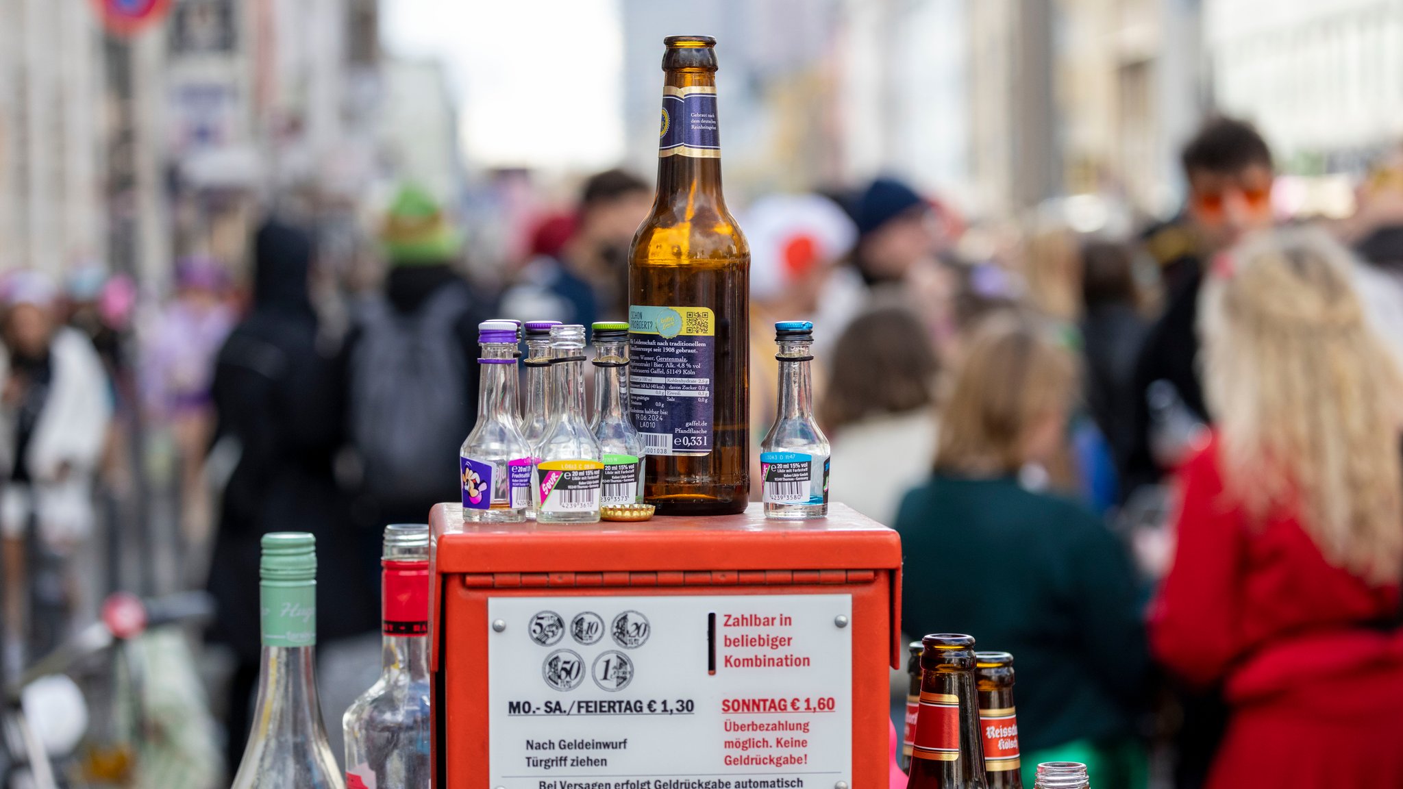 Karnevalsszene mit Alkohol