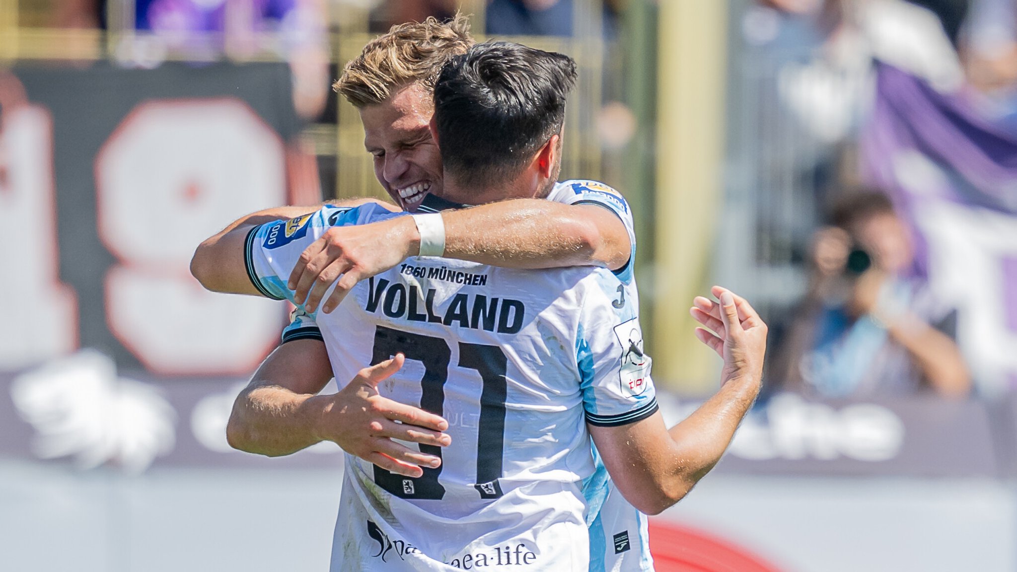 Florian Niederlechner und Kevin Volland | Bild: picture-alliance/dpa Florian Niederlechner und Kevin Volland