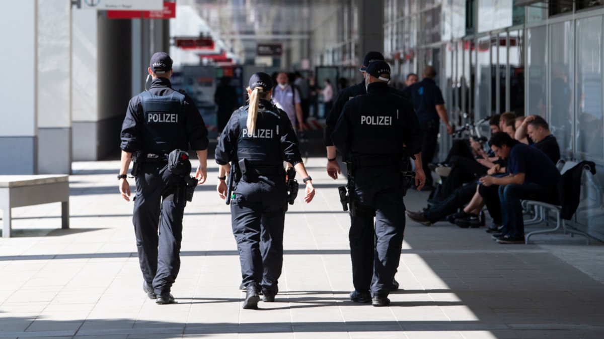 IAA: Journalisten klagen gegen Münchner Polizei