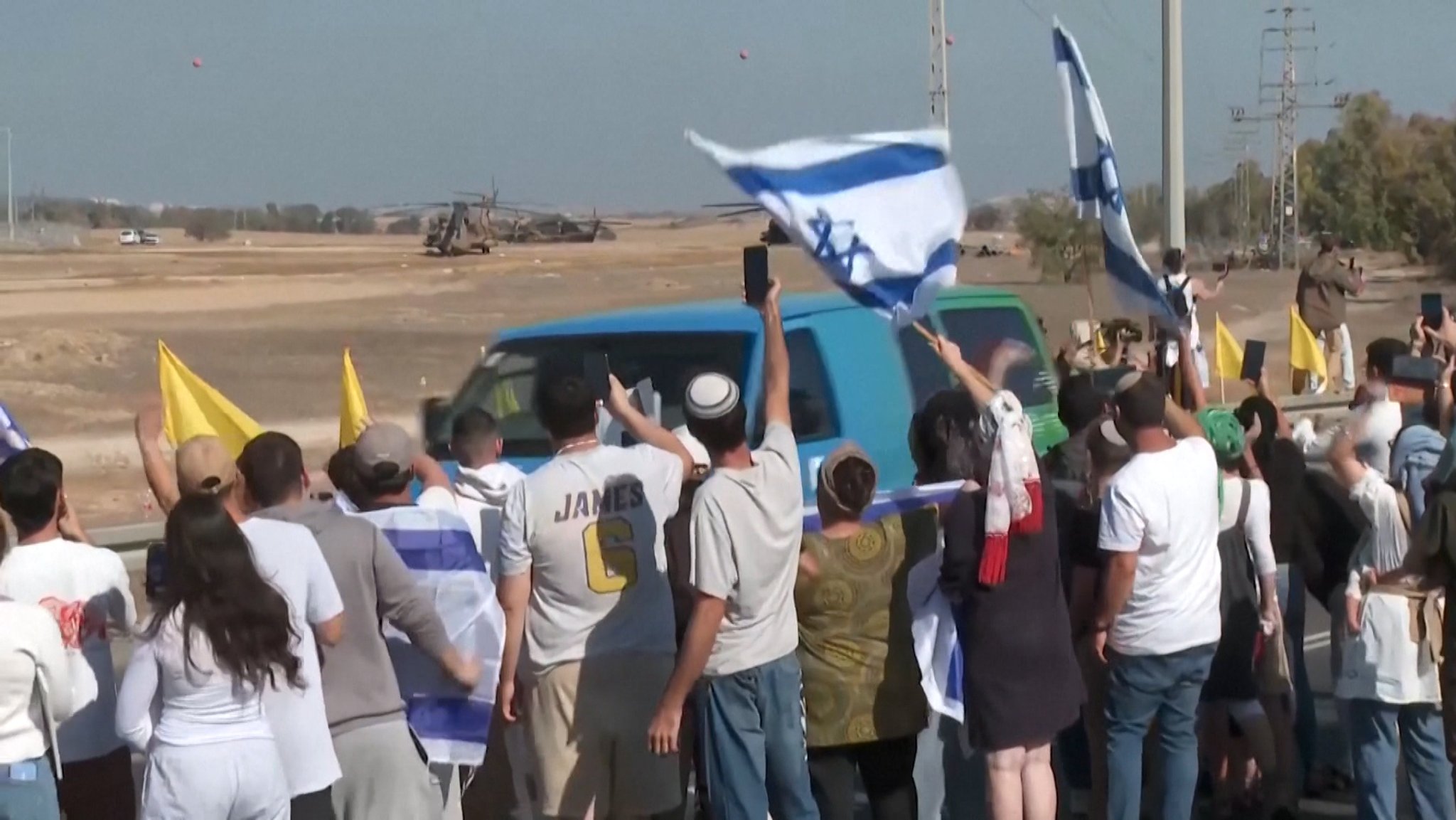 Die Terrororganisation Hamas hat alle aus Israel verschleppten noch lebenden Geiseln freigelassen.