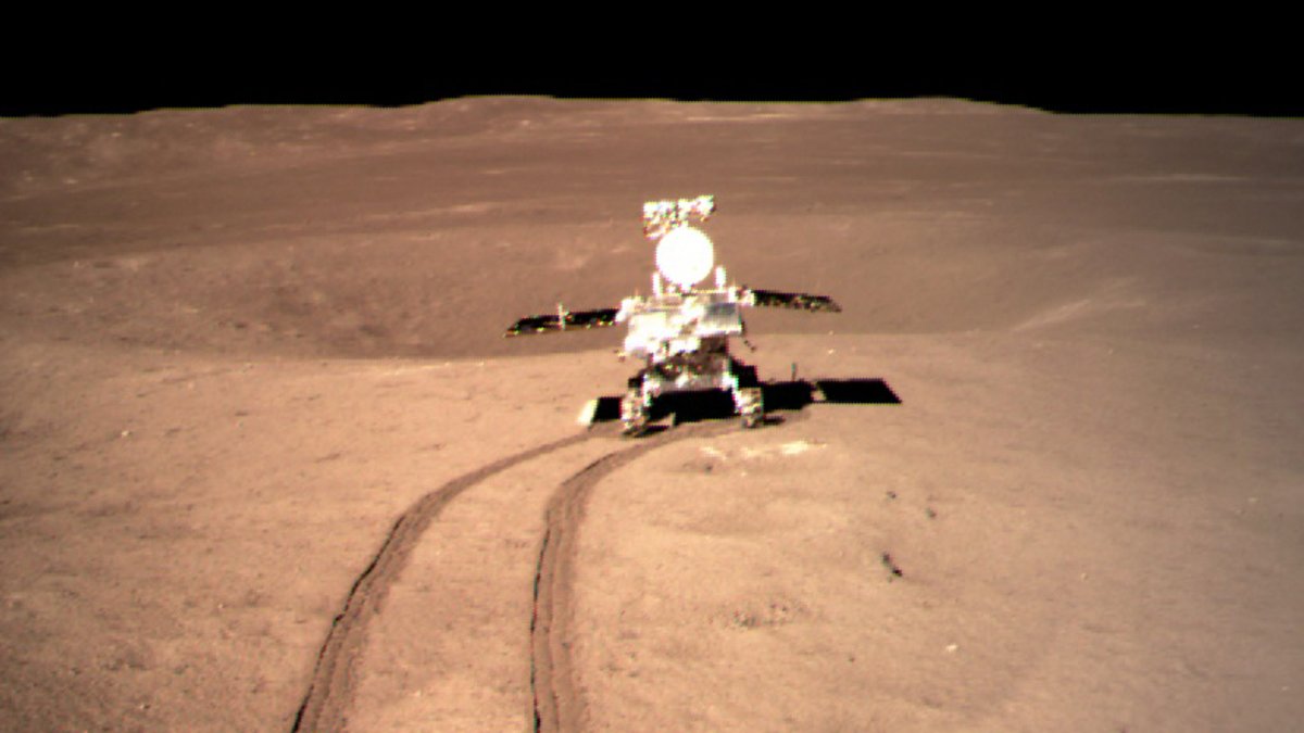 Der Mond-Rover Yutu-2 untersucht mit spektroskopischen Beobachtungen die der Erde abgewandte Seite des Mondes.