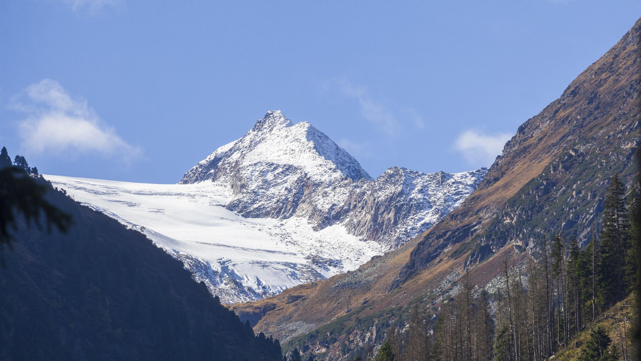 Lawine auf Tiroler Gletscher: Acht Verschüttete gerettet