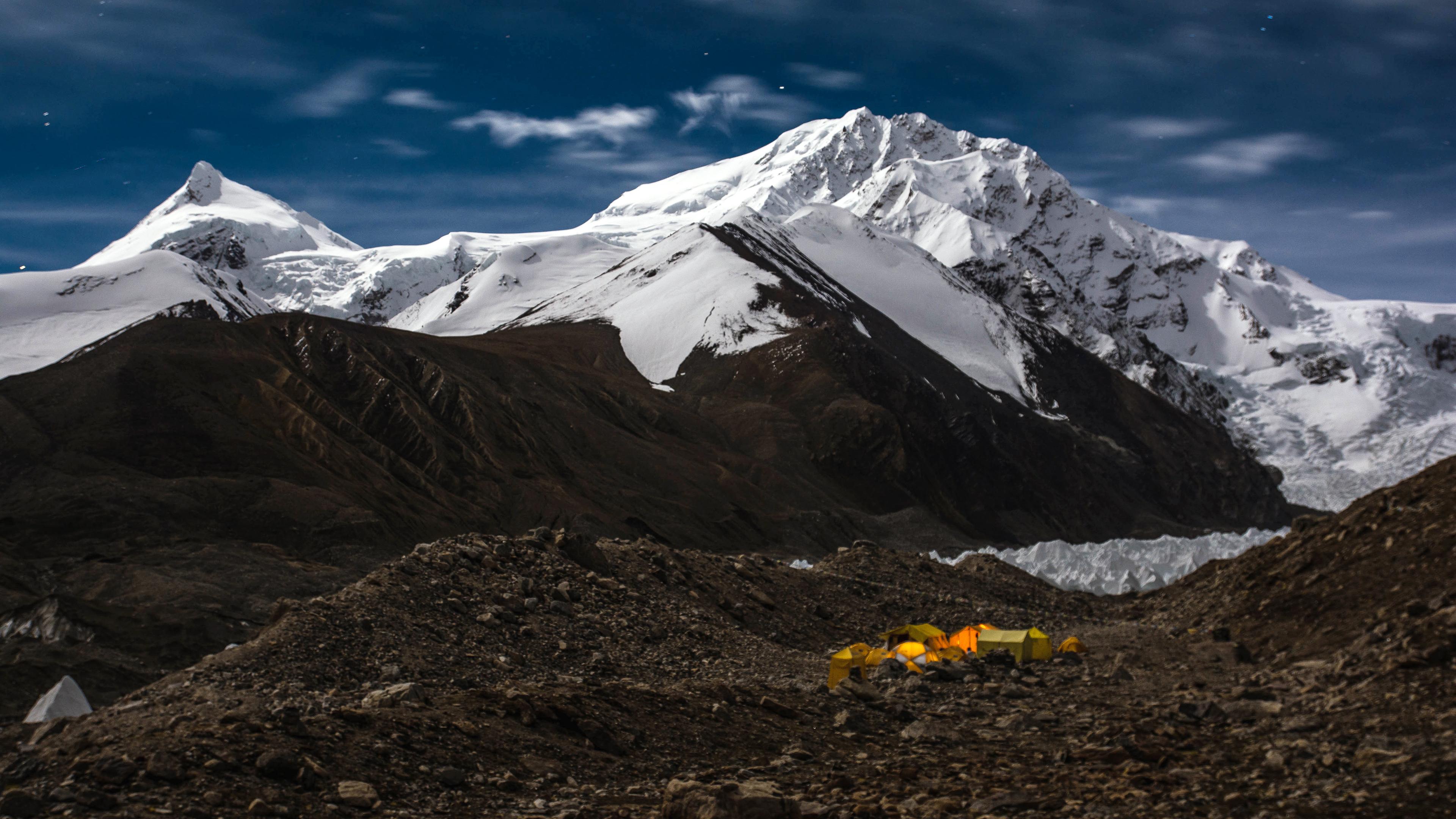 Shisha Pangma Nachtansicht