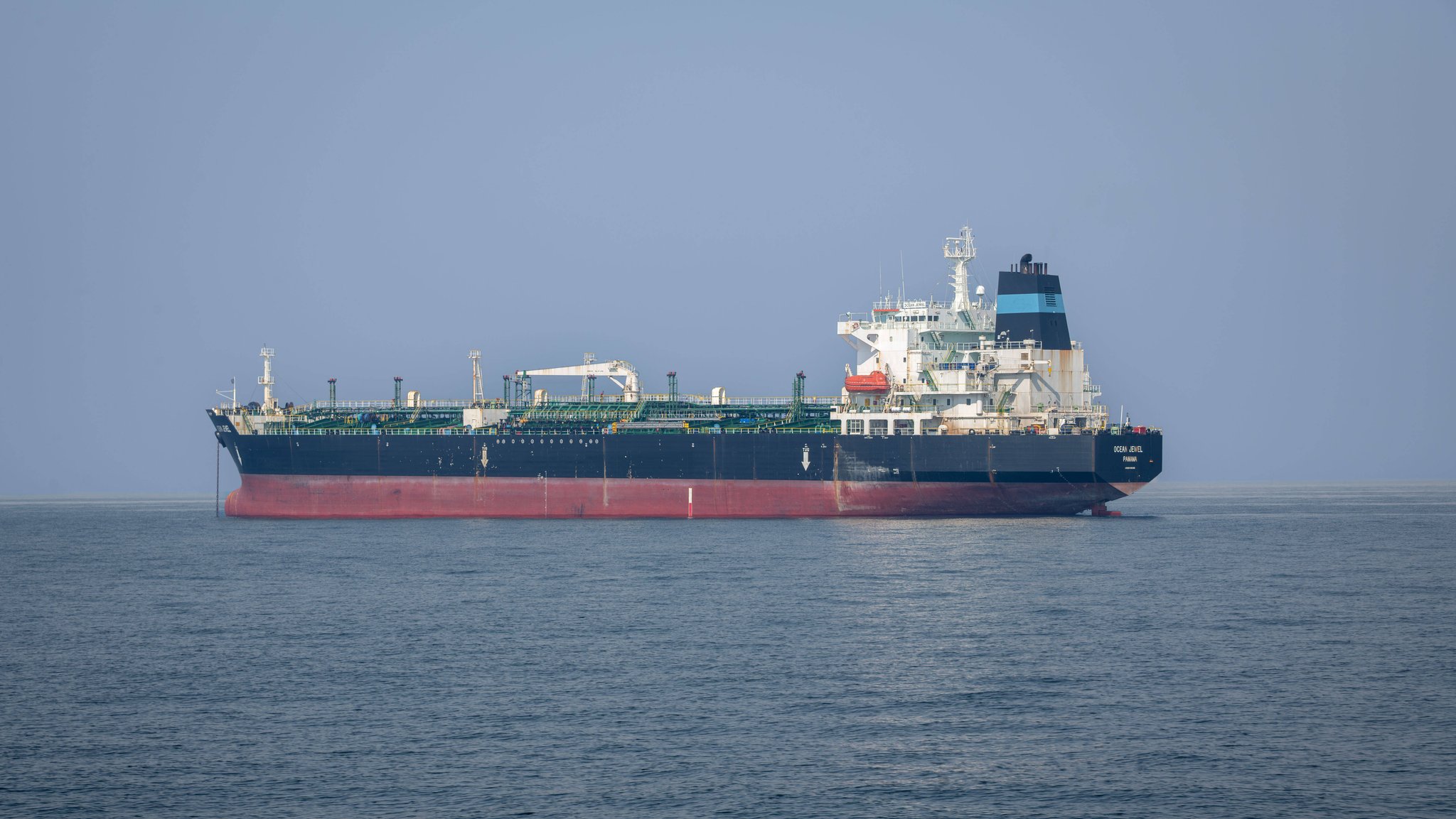 Öl-Tankschiff auf dem Meer