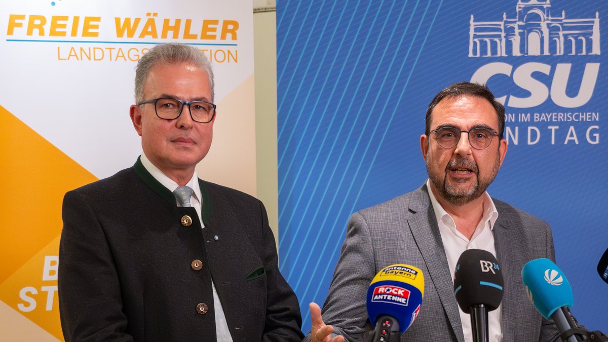 Florian Streibl (links) und Klaus Holetschek äußern sich am 18. Oktober 2023