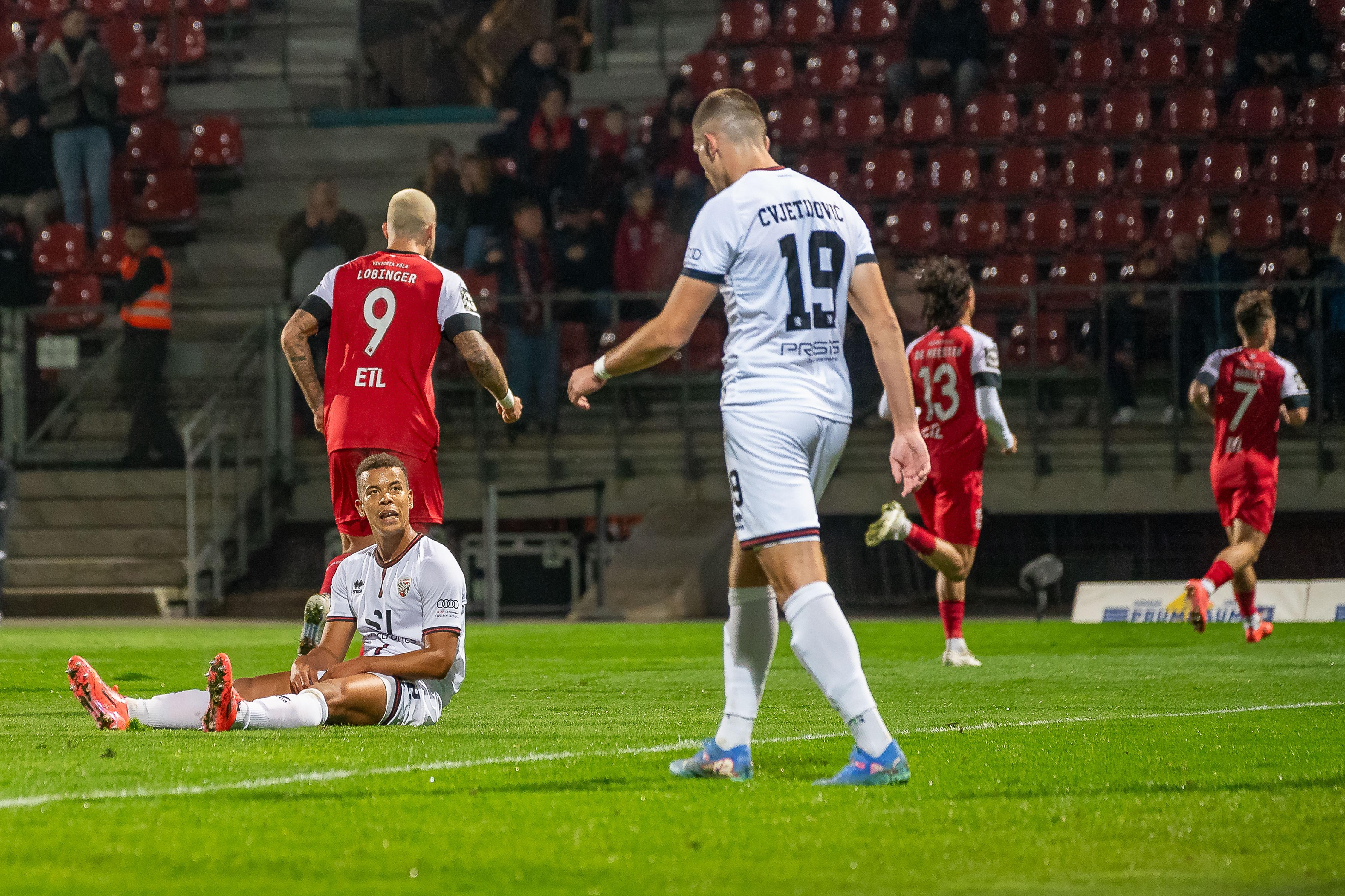 Ingolstadts Marcel Costly am Boden