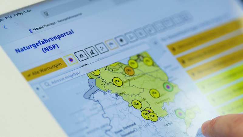 Das Naturgefahrenportals (NGP) vom Deutsche Wetterdienst (DWD). | Bild: picture alliance/dpa | Andreas Arnold Das Naturgefahrenportals (NGP) vom Deutsche Wetterdienst (DWD).