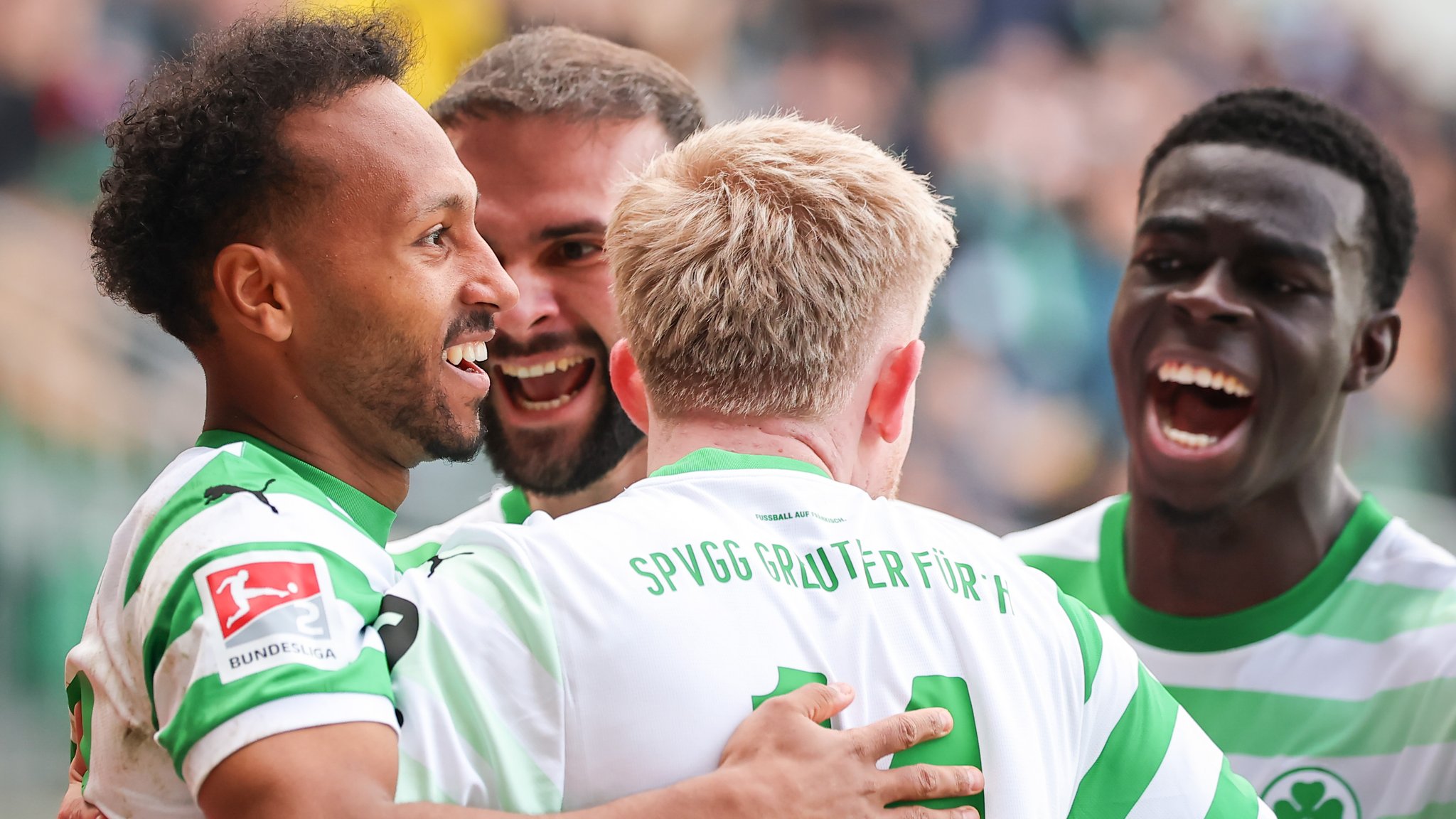 Jubelnde Fürth-Spieler