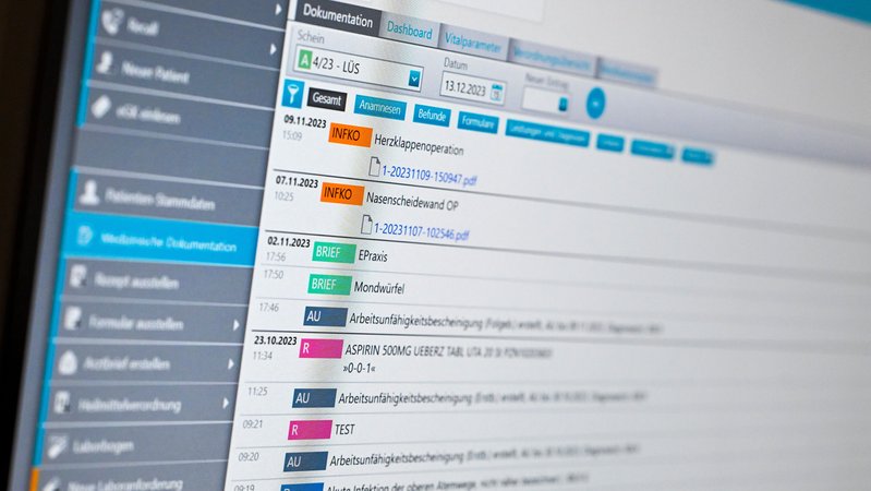 Elektronische Patientenakte auf einem Monitor | Bild: picture alliance/dpa | Jens Kalaene Elektronische Patientenakte auf einem Monitor