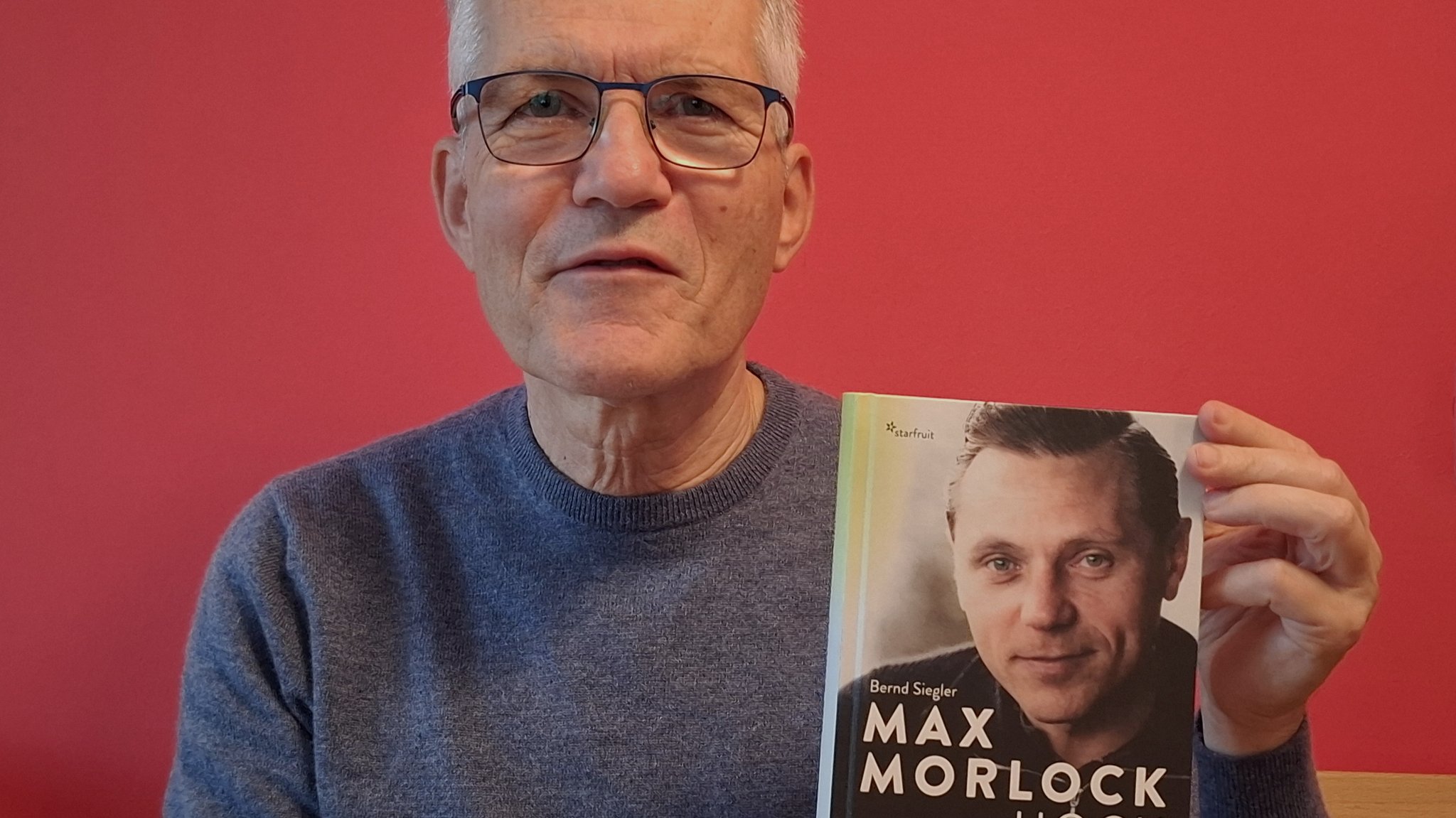 Bernd Siegler mit der Biografie "Max Morlock - Hoch hinaus"