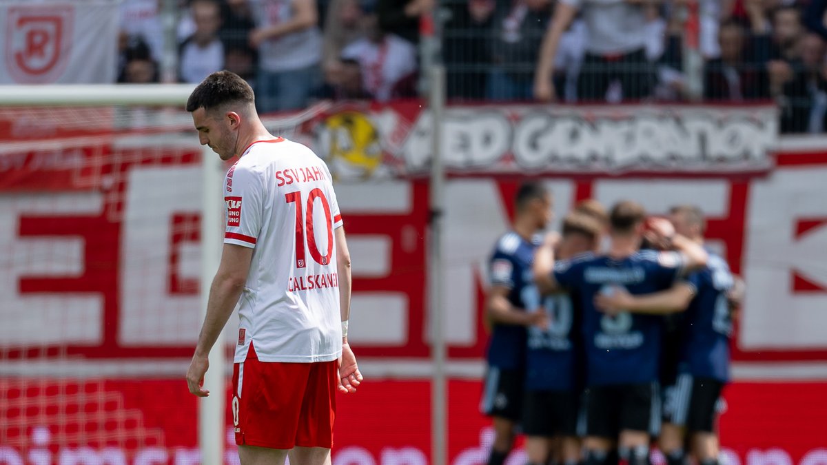 Kaan Caliskaner ist einer von 23 Profis, die den SSV Jahn Regensburg aktuell verlassen