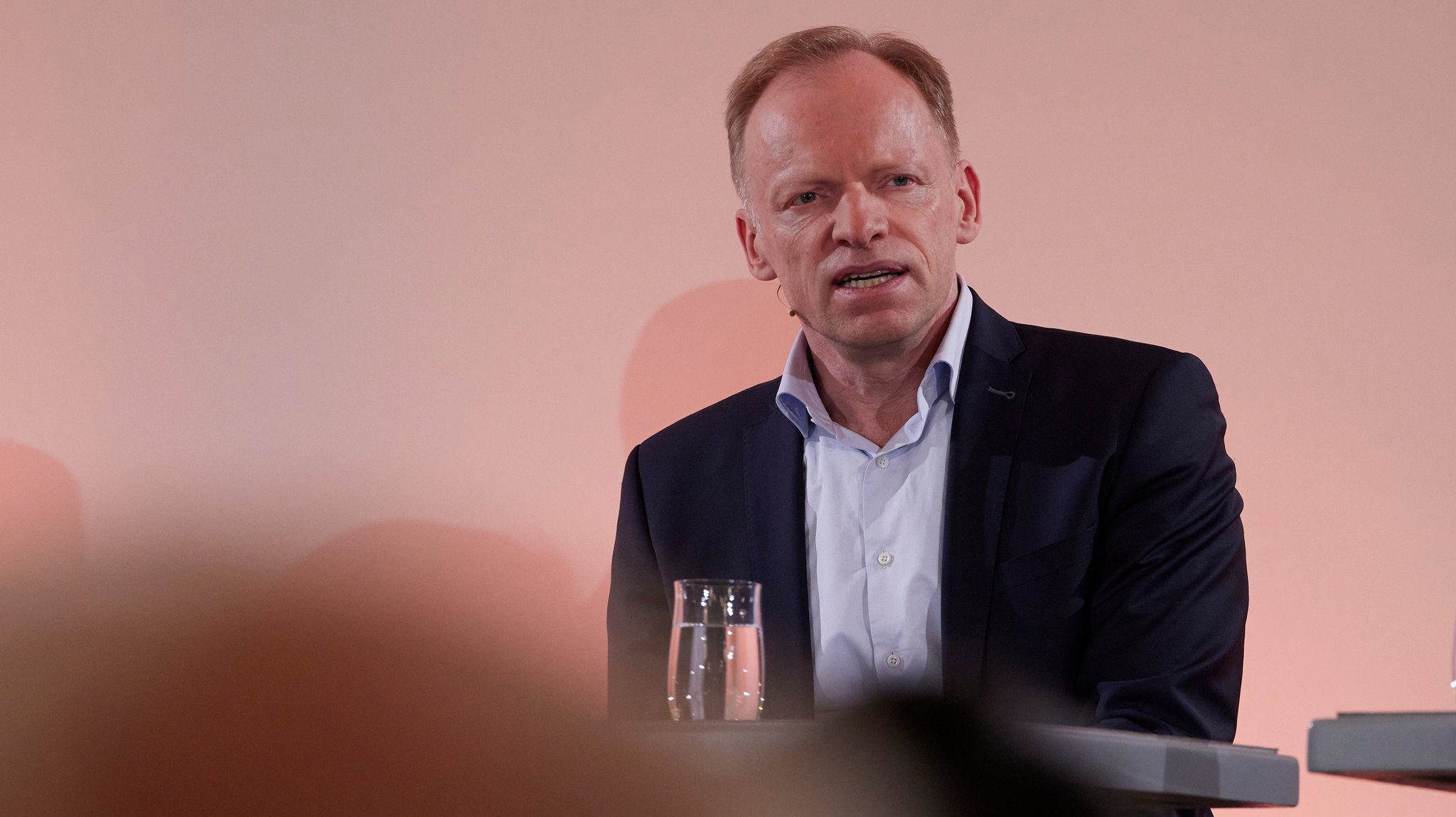 Der Präsident des ifo-Instituts in München: Prof. Dr. Dr. Clemens Fuest. | Bild: BR/Martina Bogdahn Der Präsident des ifo-Instituts in München: Prof. Dr. Dr. Clemens Fuest.