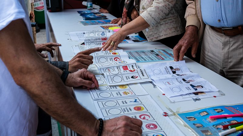60,7 Millionen Wahlberechtigte in der Türkei und rund 3,4 Millionen im Ausland waren aufgerufen, am 14. Mai einen Präsidenten und ein neues Parlament zu wählen.