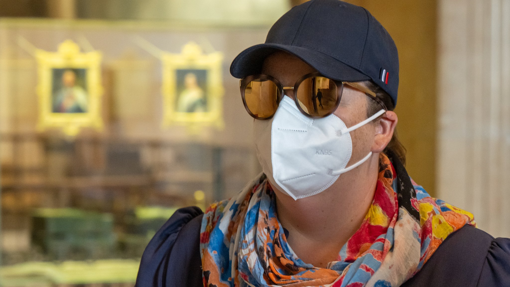 Andrea Tandler kommt zur Sitzung des Masken-Untersuchungsausschuss im Bayerischen Landtag zur Zeugenvernehmungen