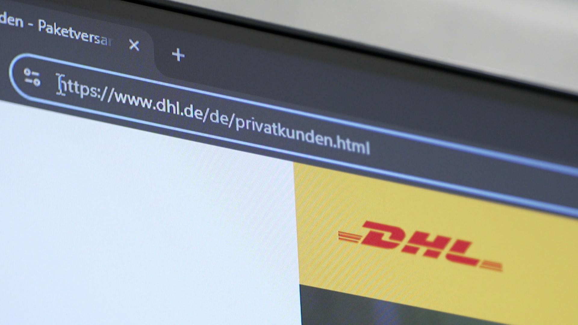 Eine SMS, die angeblich von einem Paketdienst stammt, lässt viele Verbraucher in eine Falle tappen. 