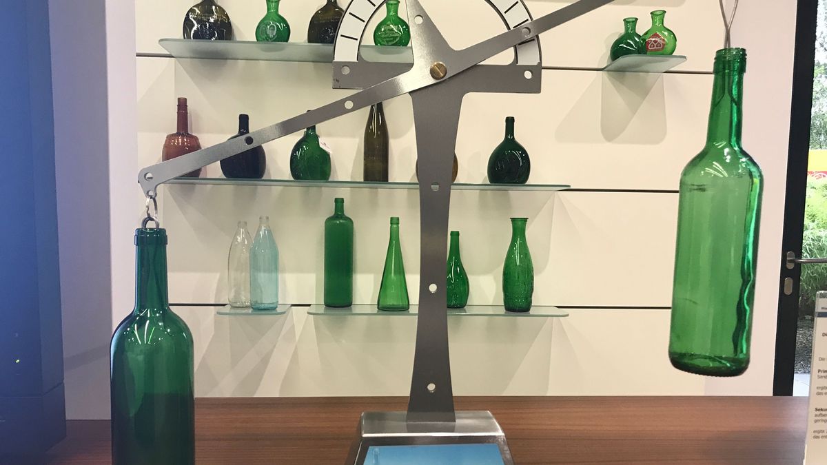 Traditions Glashersteller Produziert Klimaneutrale Weinflasche Br24