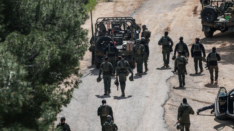 Israelische Soldaten an der libanesischen Grenze | Bild: REUTERS/Shir Torem Israelische Soldaten an der libanesischen Grenze