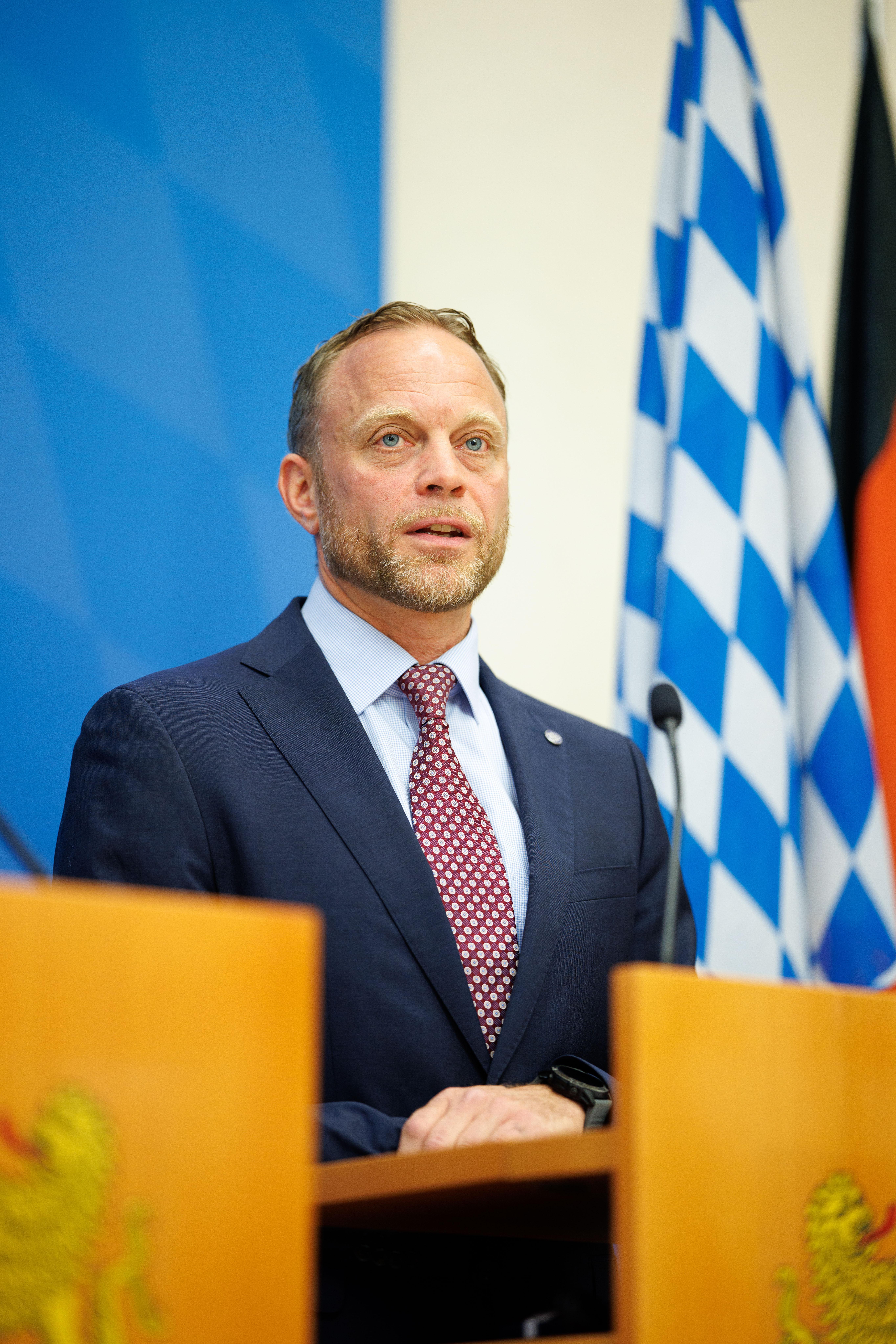 Michael Weinzierl, Beauftragter der Polizei für Hasskriminalität und Antisemitismus, spricht auf einer Pressekonferenz im bayerischen Innenministerium zur Vorstellung des bayernweiten Lagebilds zur Hasskriminalität. (Archivbild)