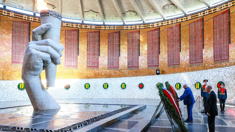 Am 29. April 2025 in der Gedenkstätte in Wolgograd | Bild: Vladimir Smirnov/Picture Alliance Am 29. April 2025 in der Gedenkstätte in Wolgograd