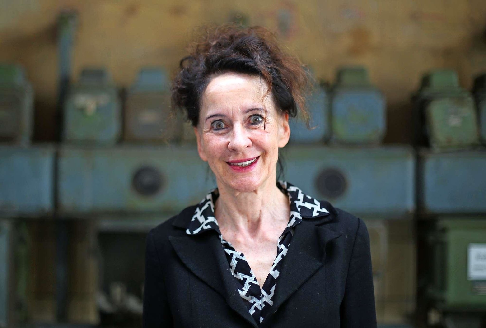 Stephanie Carp, Leiterin der Ruhrtriennale, lächelt in die Kamera