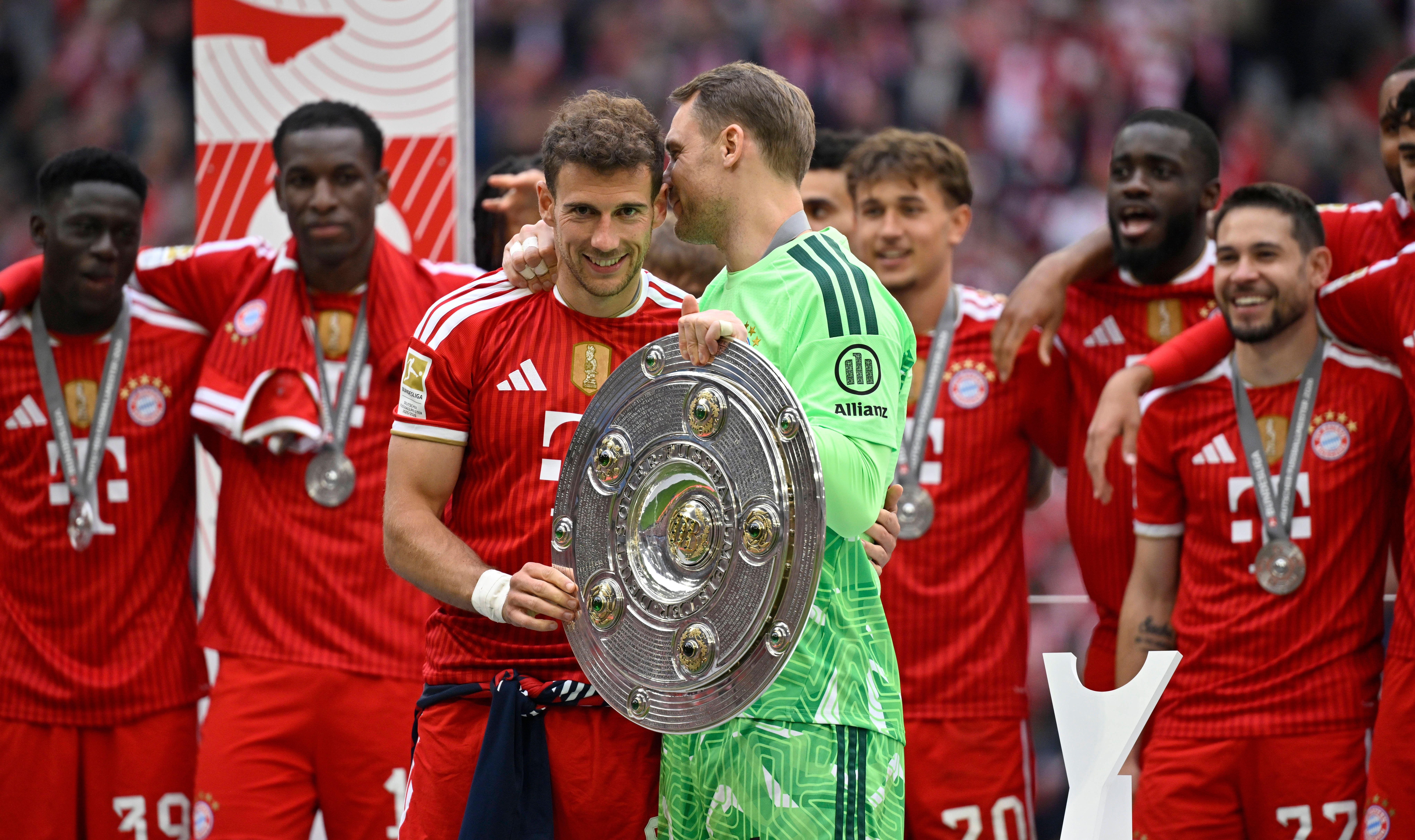 Manuel Neuer lässt Leon Goretzka den Vortritt