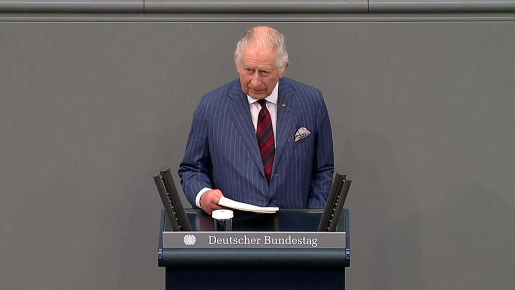 ie Rede von Charles III. im Bundestag ist der Höhepunkt des zweiten Besuchstags des britischen Königspaares in Deutschland. Der Monarch begeistert mit viel Herzlichkeit.
