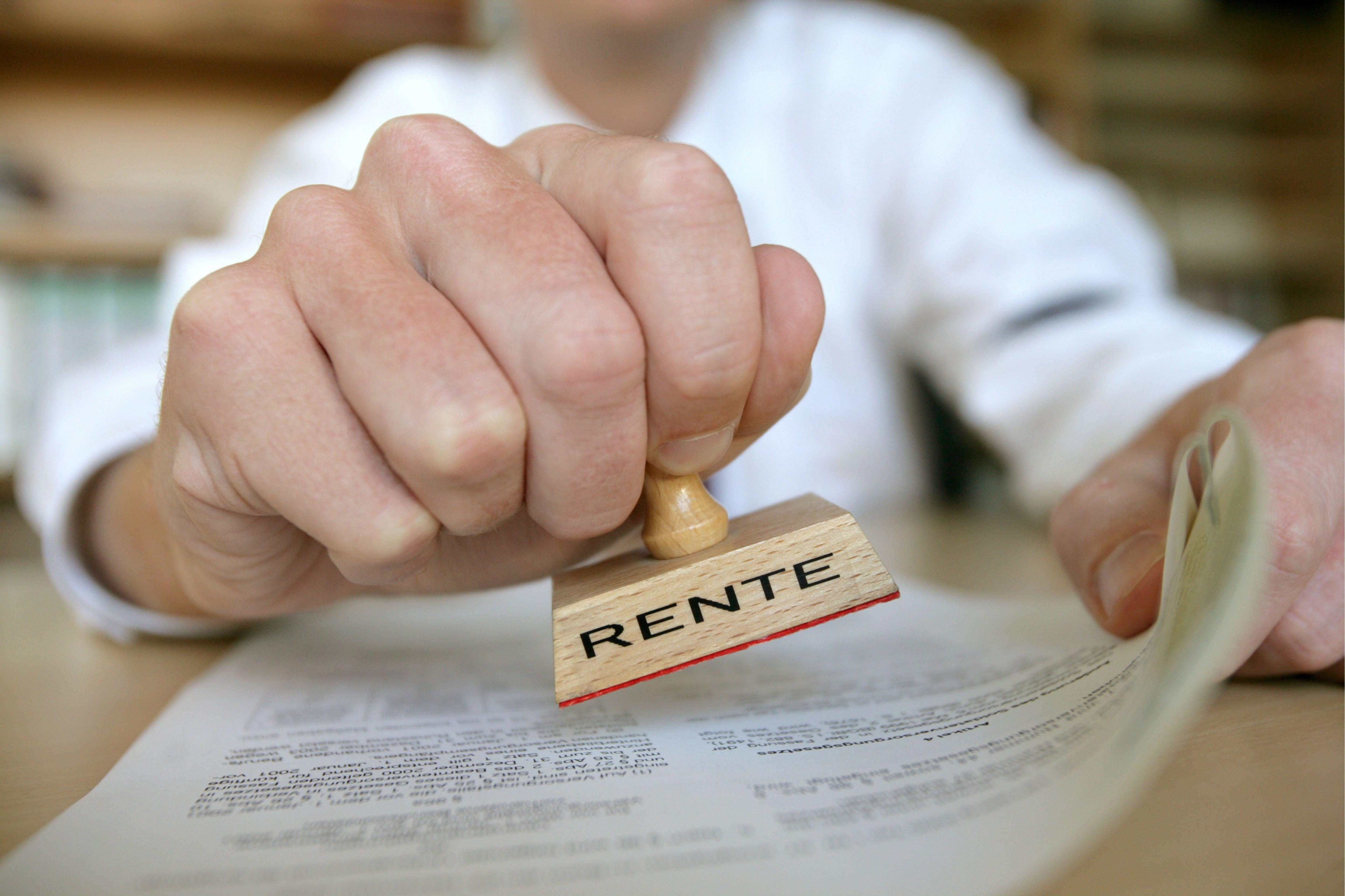 Rentenantrag Ohne Beratung Geht Gar Nichts Mehr Br24