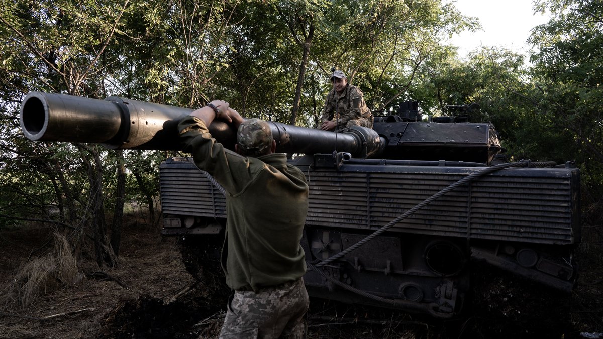 Leopard-2-Panzer an der Front in der Ukraine