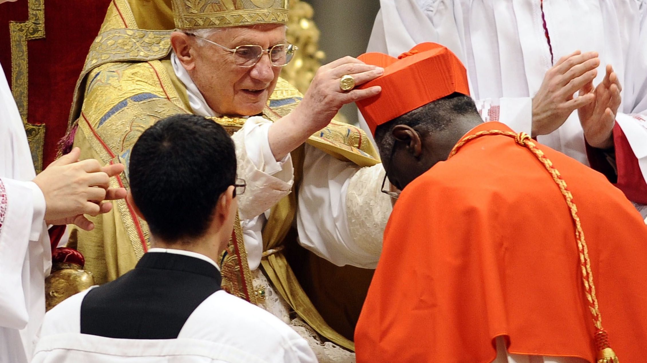 Verheiratete Priester Katholische Kirche Ringt Mit Dem Zolibat Br24