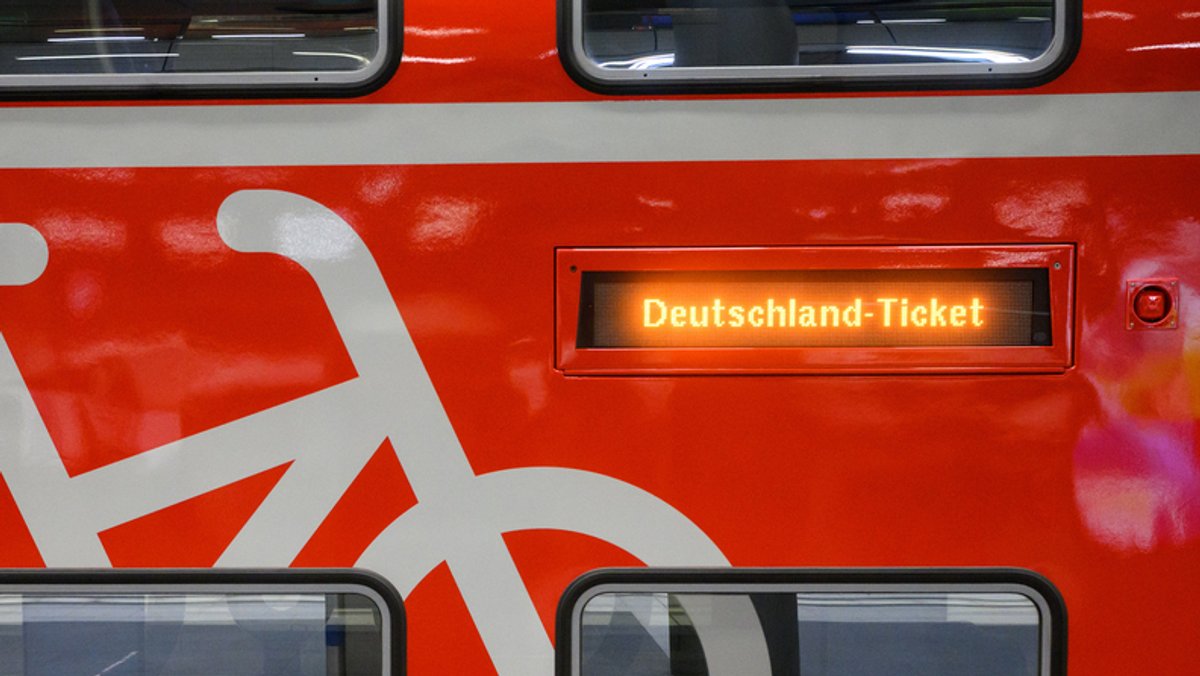 Deutschlandticket-Start: Worüber jammert das Netz bis jetzt?